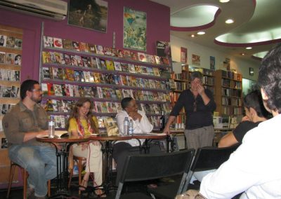 YSEO con Carmen González Marín en la presentación en la librería Berkana de Madrid, del libro de Yolanda Arroyo Pizarro.